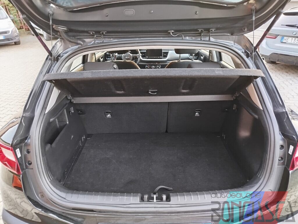 KIA STONIC 1.2 DPI URBAN TECHNO&DESIGN PACK 84CV 13 IMG 20261030 165005